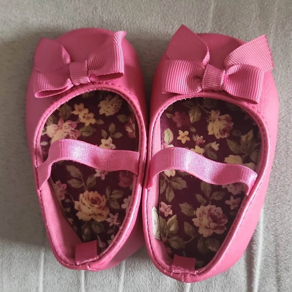 Trimfoot Co Mary Jane pink shoes Size 2